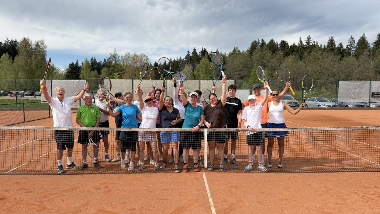 Aufschlag in den Frühling: TC Isny startet mit Spaß und Spielfreude